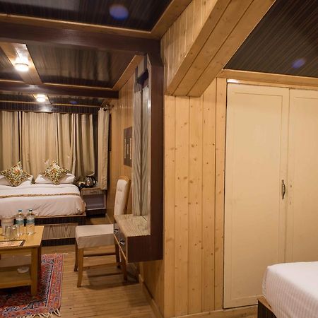 Hotel Imperial Resorts Sonamarg Exterior photo