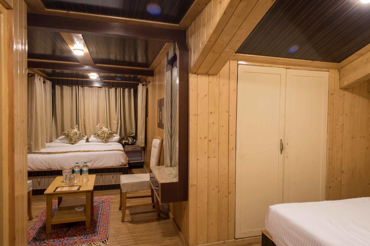Hotel Imperial Resorts Sonamarg Exterior photo